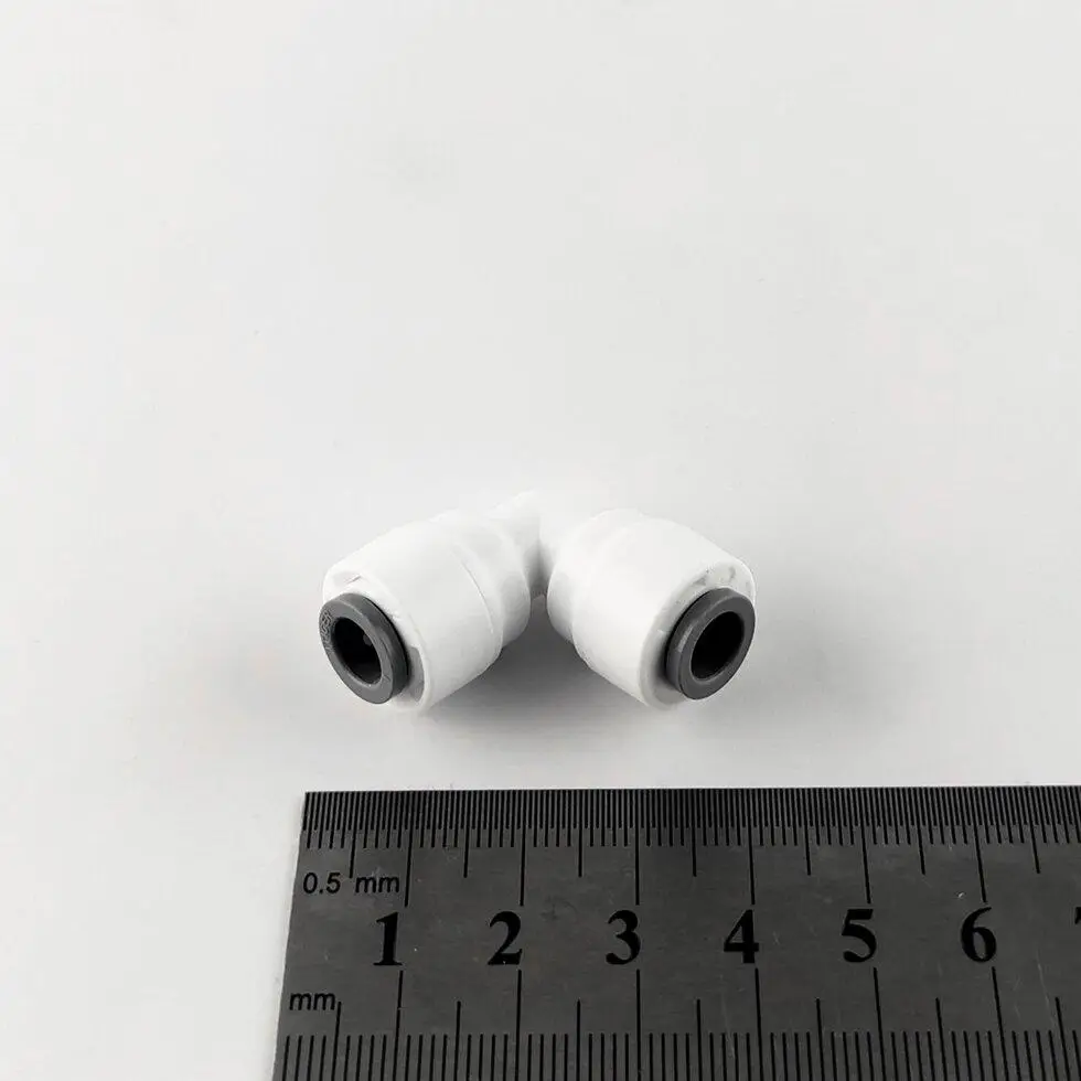 [Ra1461] 1818-A / 4UE4 Фітинг кутовий (трубка 1/4" - трубка1/4")